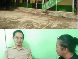 Kepsek SDN Cipicung 04 Cijeruk ” KOLORI ” Papan Informasi Dana BOS